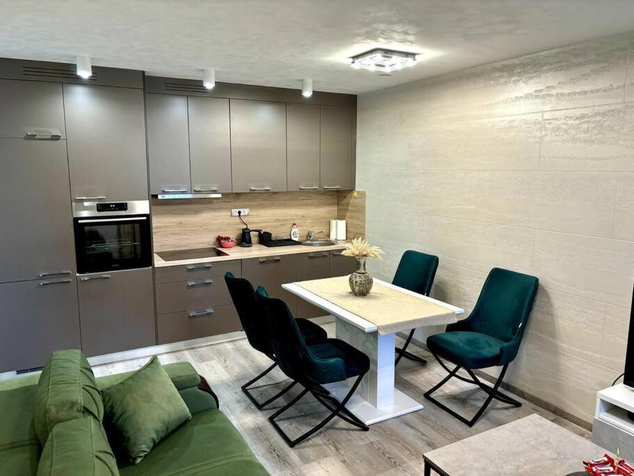 Villa Moste 3-Free Parking&Pool, Ev Station Ljubljana Kültér fotó